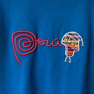 Nike embroidered Perú souvenir shirt sleeve shirt
